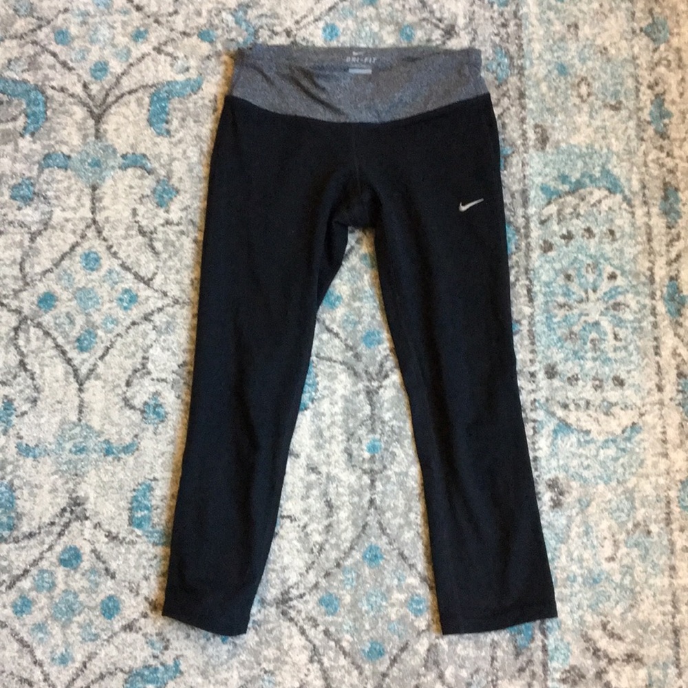 Nike crop leggings